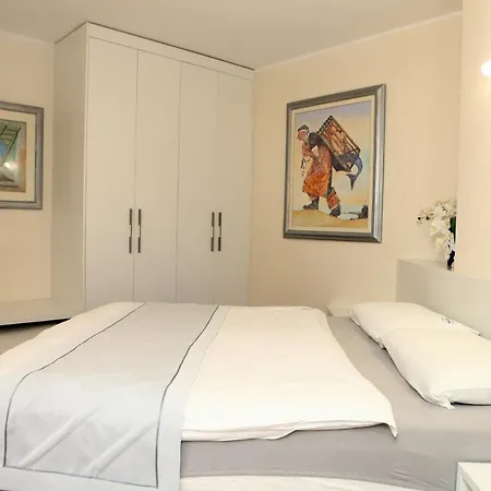 Beautiful Mn Apartman